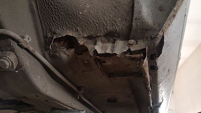 BMW E30 korozja, blacharka, rust, metal sheet working