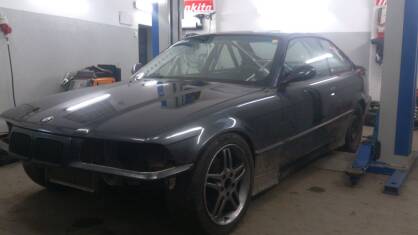  BMW E36 Coupe 8-śmio punktowa klatka do rajdów