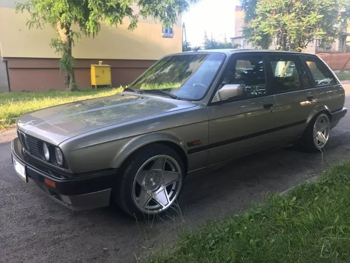 BMW E30 Touring M62B44